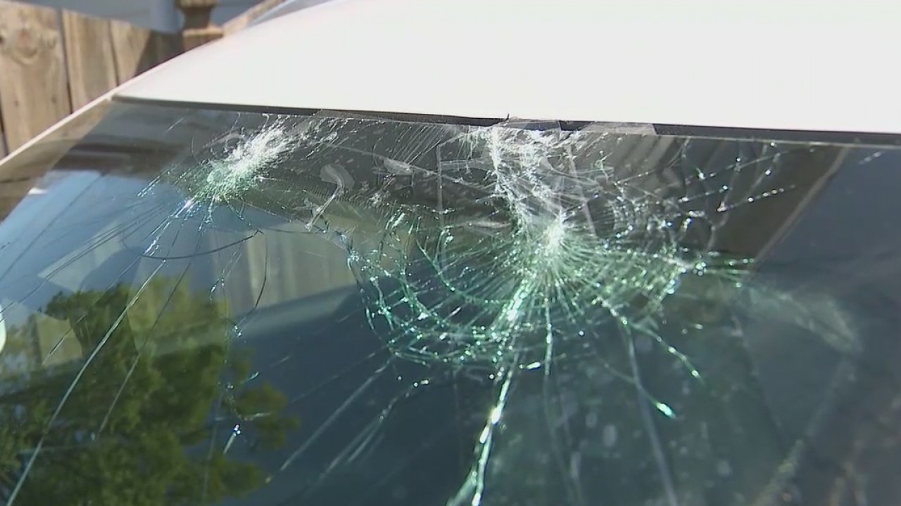 Rocks thrown from I-75 overpass, police say