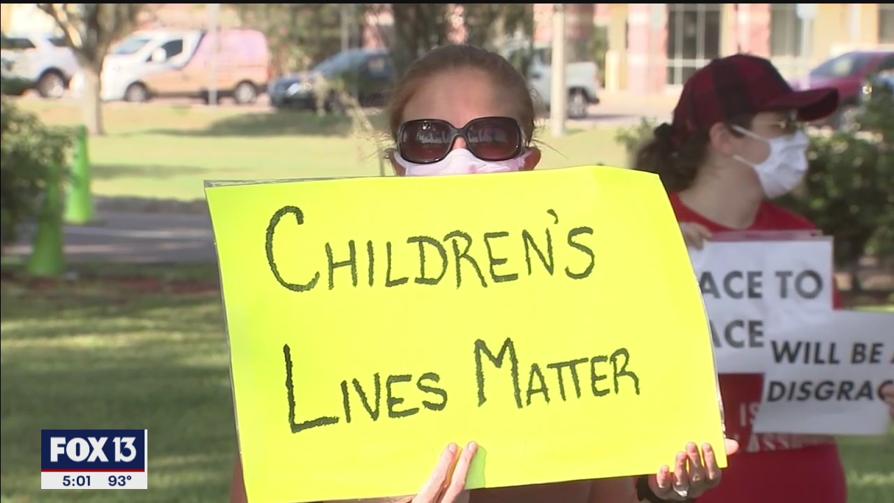 Teachers protest Board of Education meeting