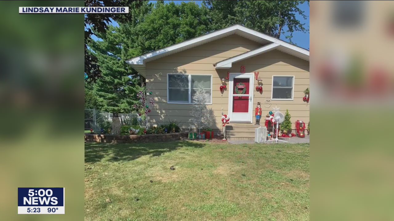 Neighbors set up lights for man battling terminal cancer to celebrate final