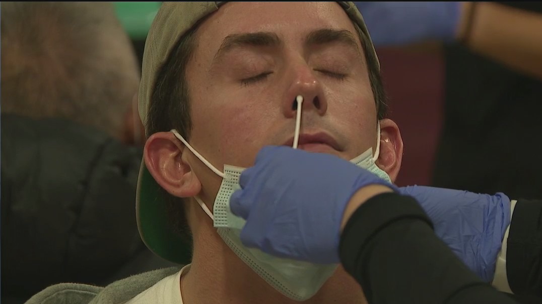 Long Island school district offers free COVID tests