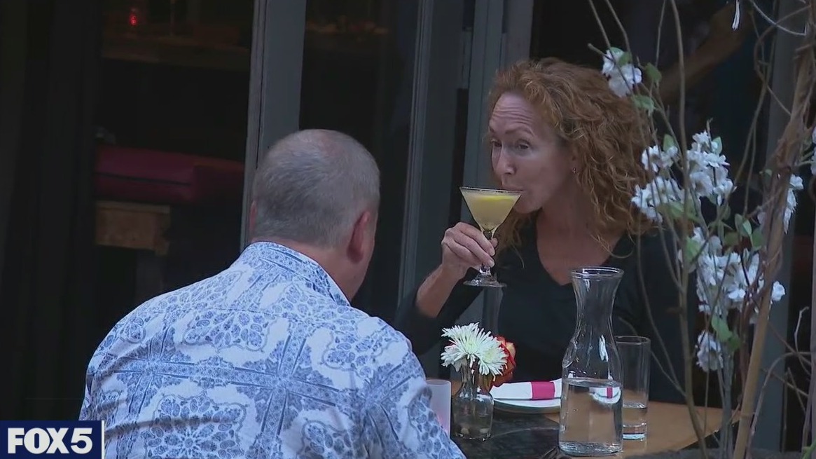 More restaurants may require proof of vaccination