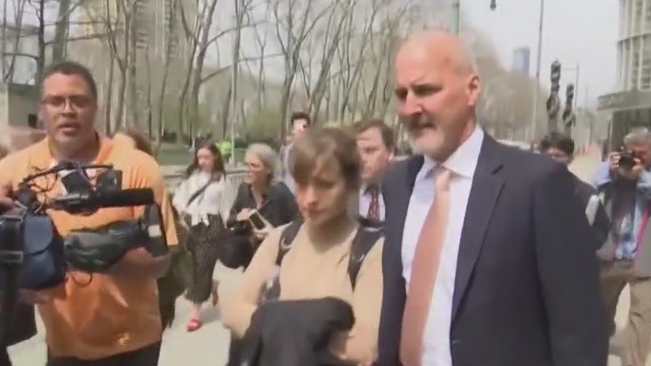 'Smallville' actress Allison Mack gets 3 years in prison in NXIVM sex slave case