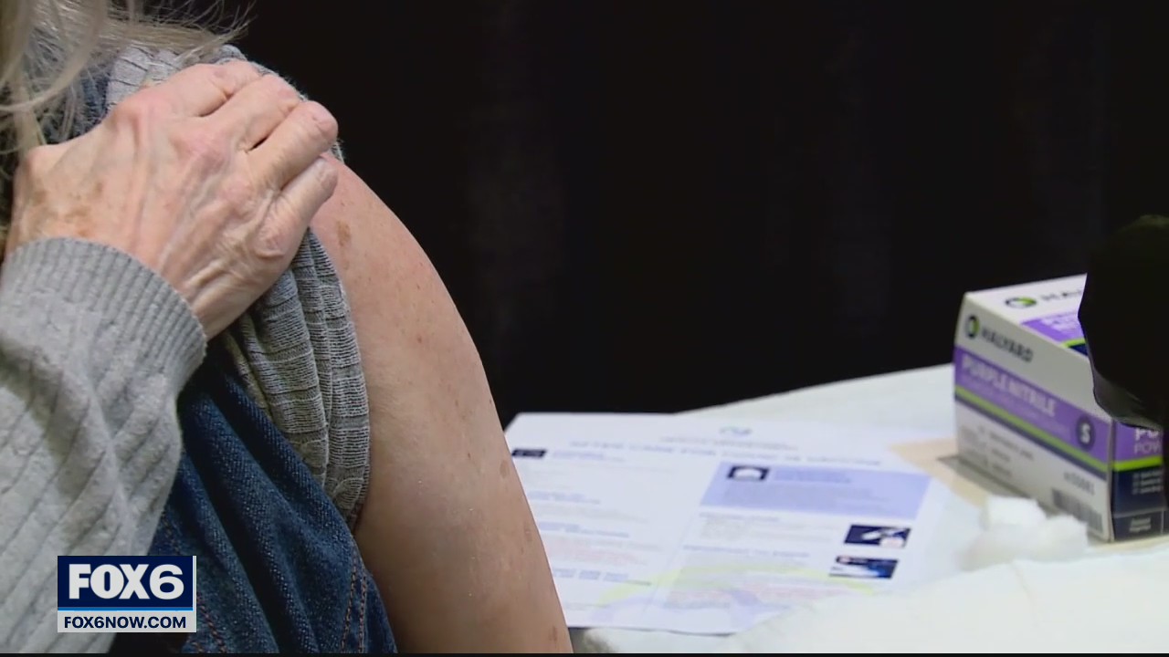 Student nurses earn tuition credit giving COVID-19 vaccine