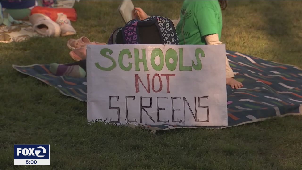 Frustrated families hold 'outdoor school' at Dolores Park over Zoom