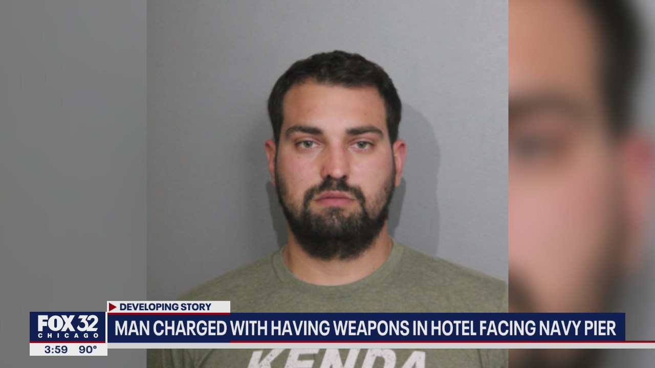 Semi-automatic rifle, guns found in man's hotel room near Navy Pier