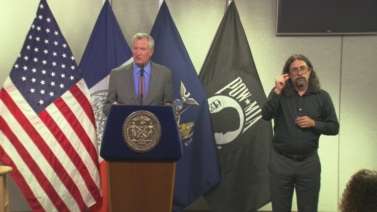 De Blasio slams Cuomo, admin