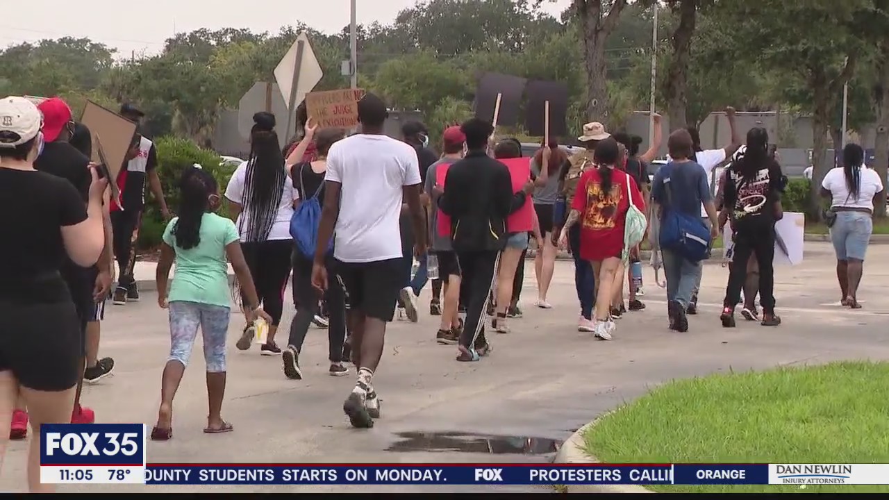 Protesters speak out over Salaythis Melvin's death