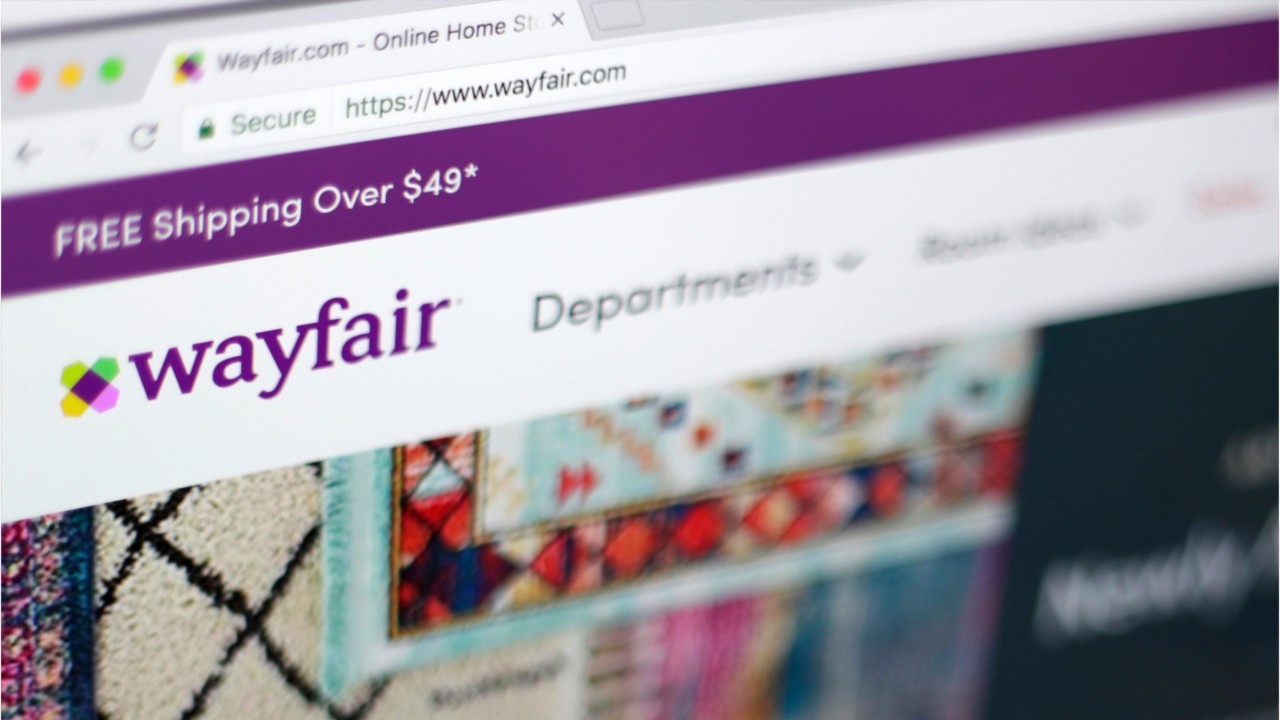 Wayfair creeps out customer by calling as she browsed site