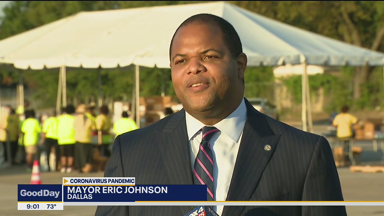 Dallas mayor hosts drive-thru back to school fair