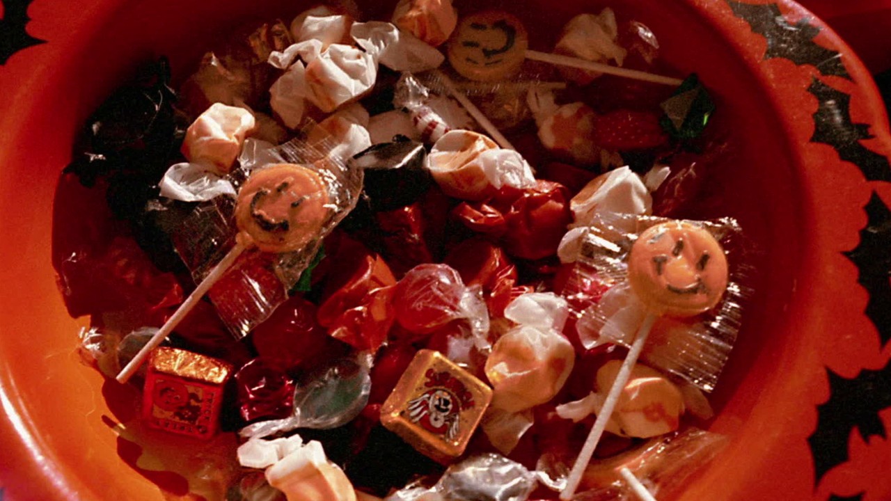 Snickers will give away 1 million candy bars if the date of Halloween is changed