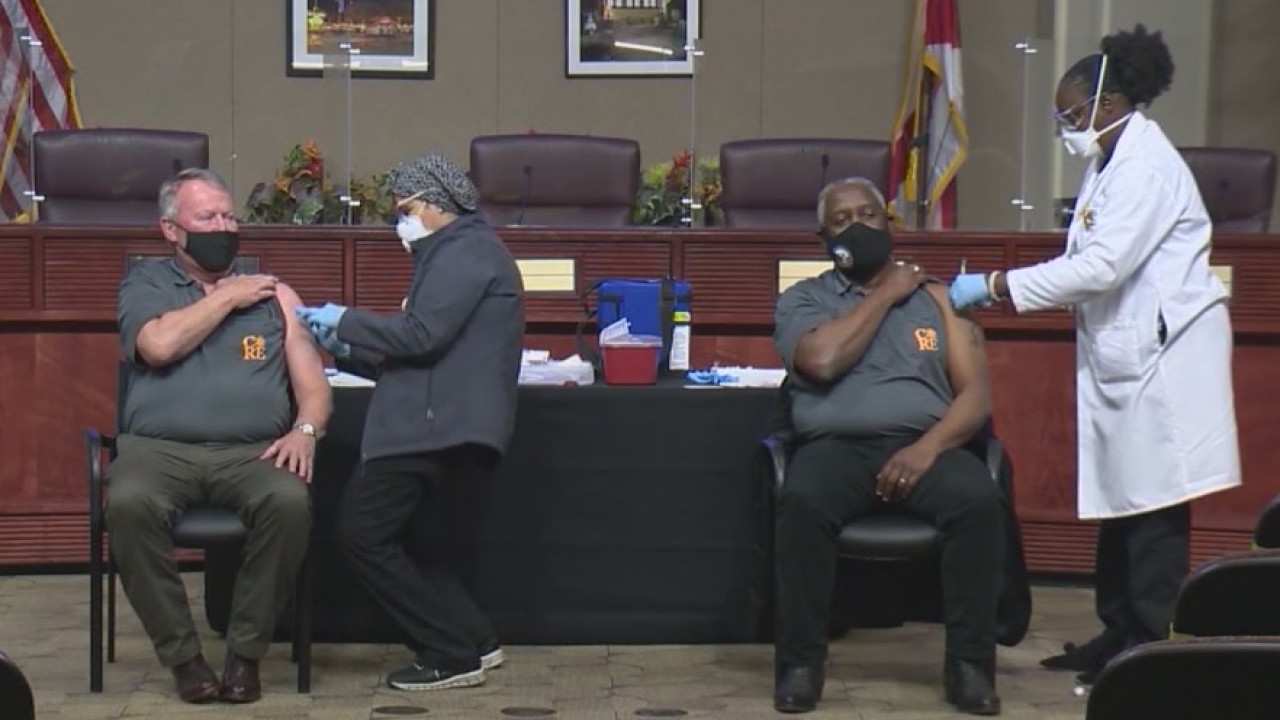 Orlando Mayor Buddy Dyer speaks to FOX 35 about getting the coronavirus vaccine