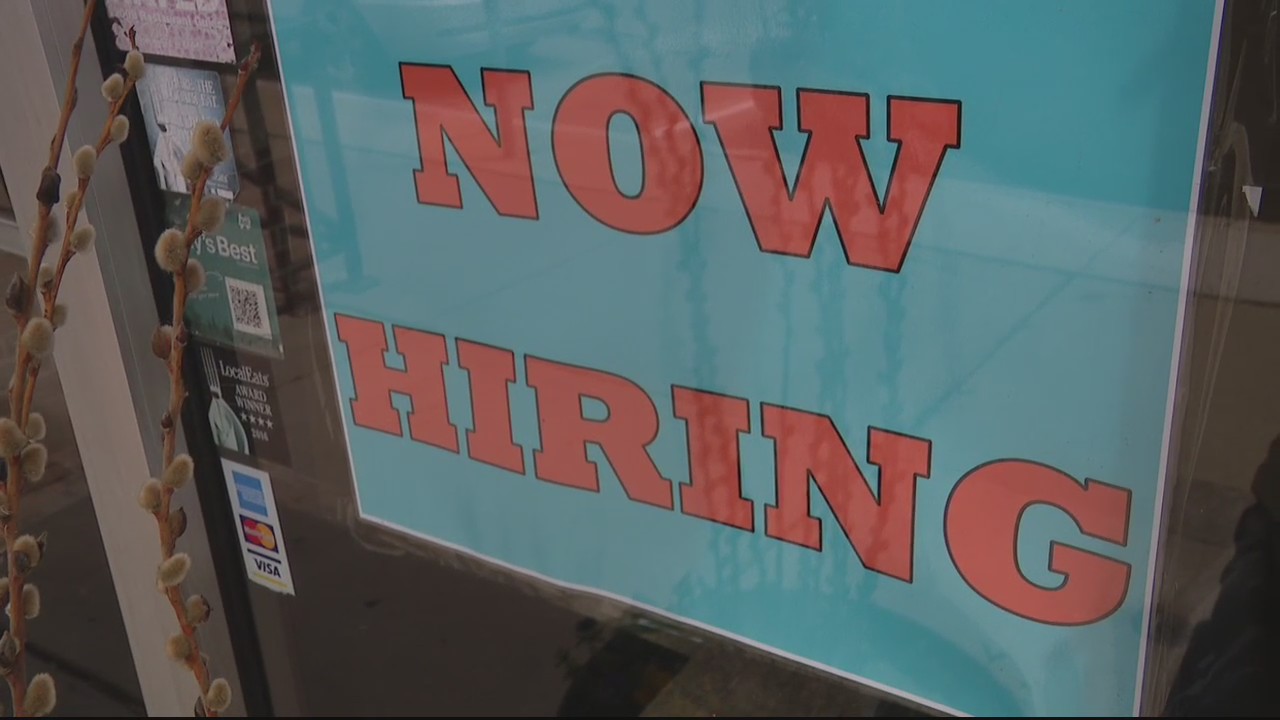 Restaurant owners need to hire staff to stay open