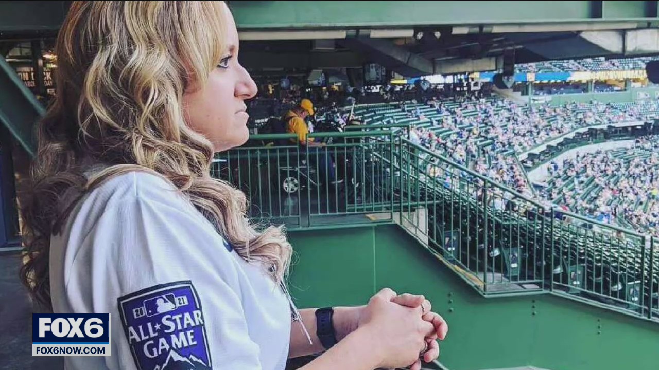 Aurora nurse, Brewers superfan appears on jumbotron