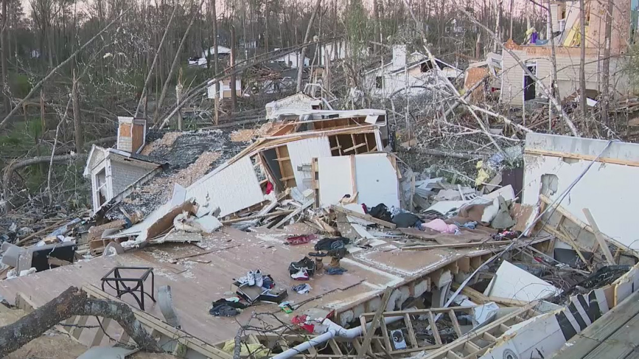 Family barely escaped tornado