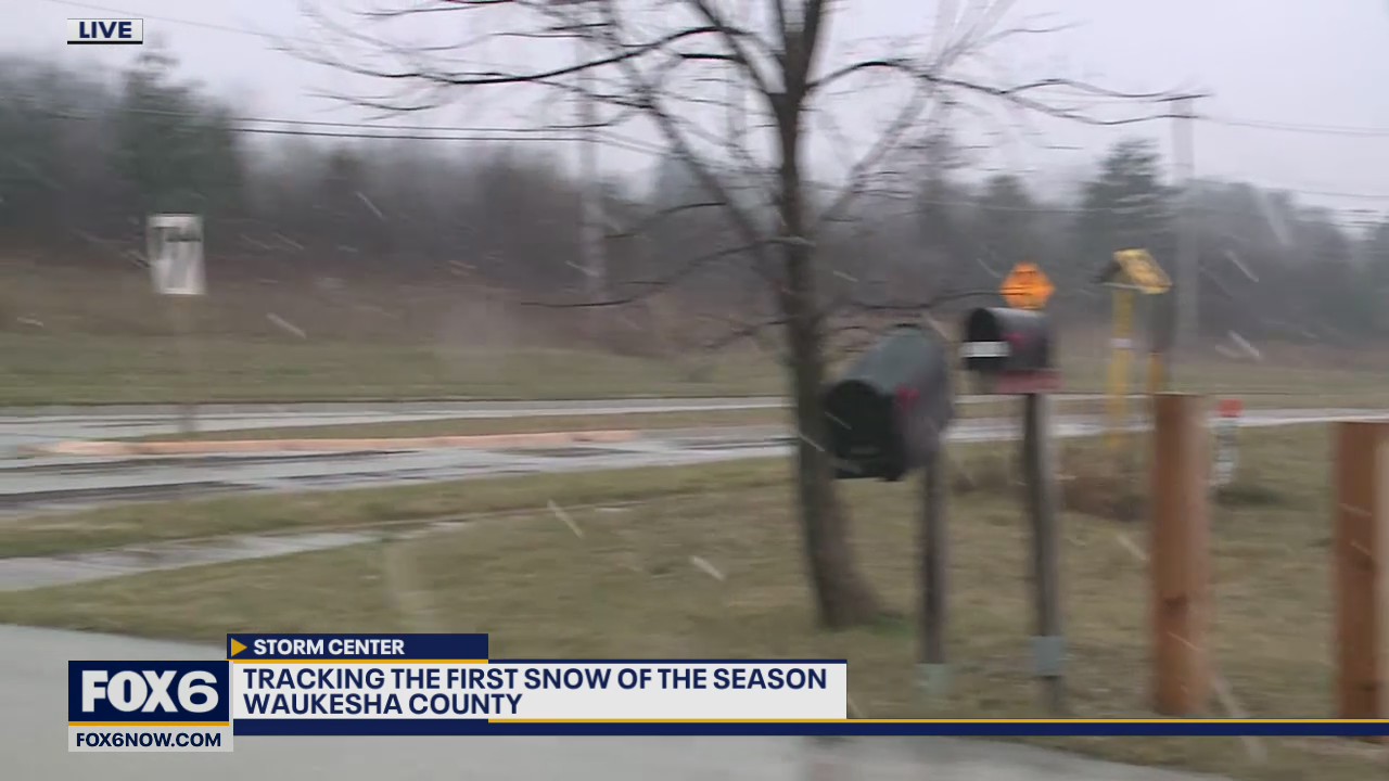 1st significant snowfall of the season moving into SE Wisconsin