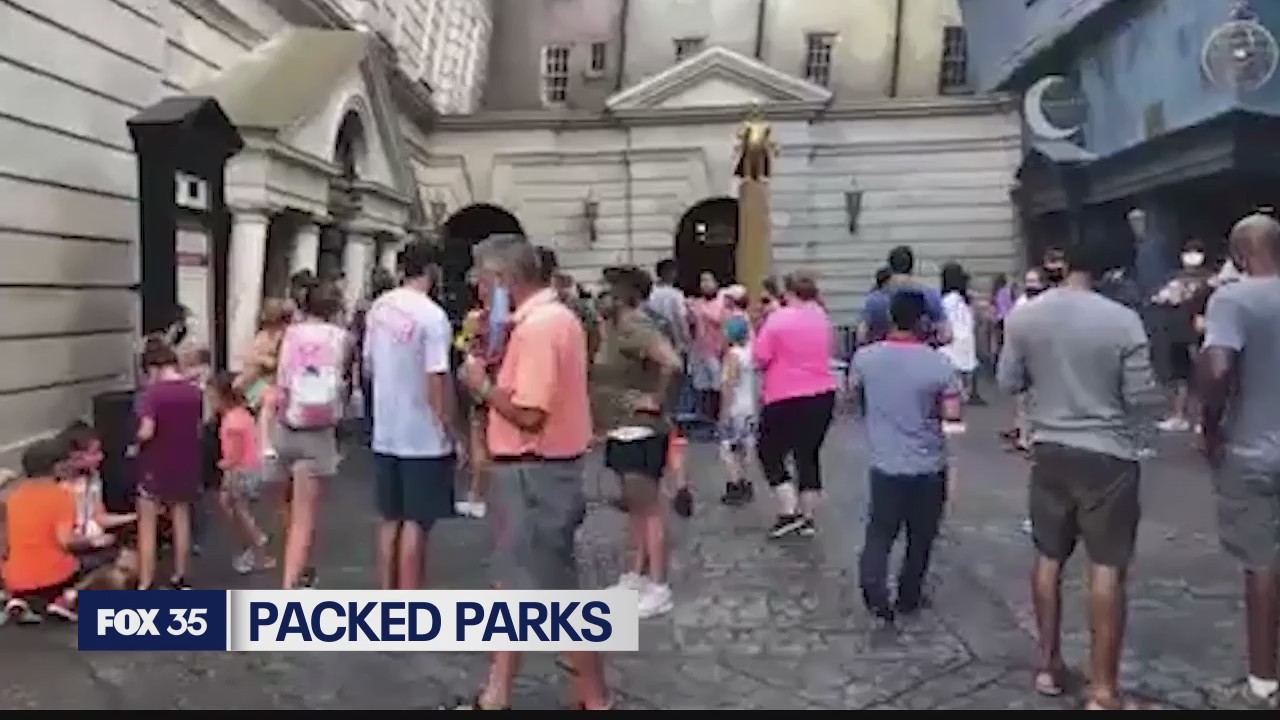 Crowds return to theme parks for Labor Day