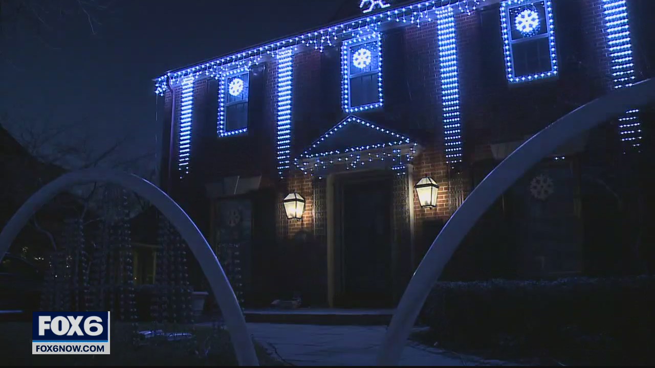 Holiday lights display raises money for families in NICU