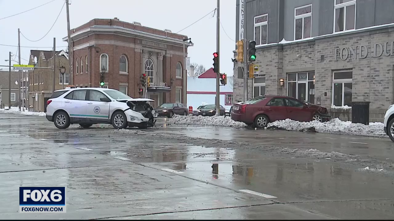 1 killed, others injured in separate Milwaukee crashes