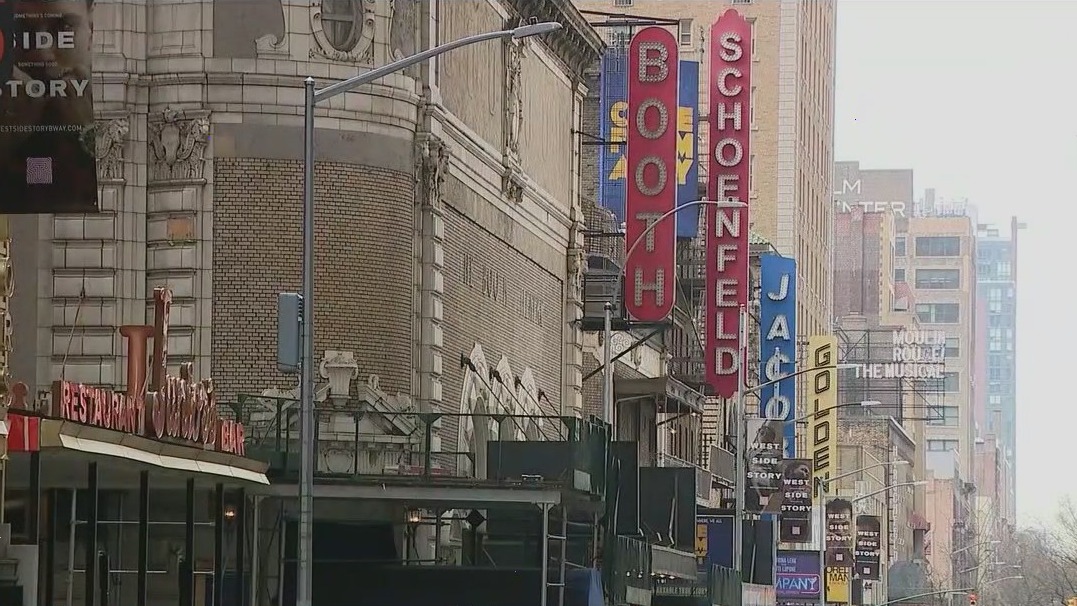 Debate over vaccine mandate for Broadway audiences