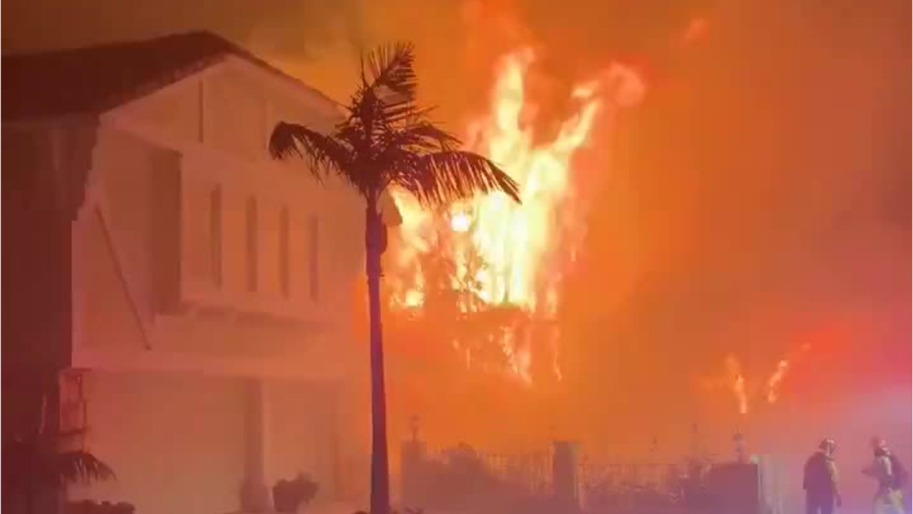 California wildfire forces thousands to evacuate