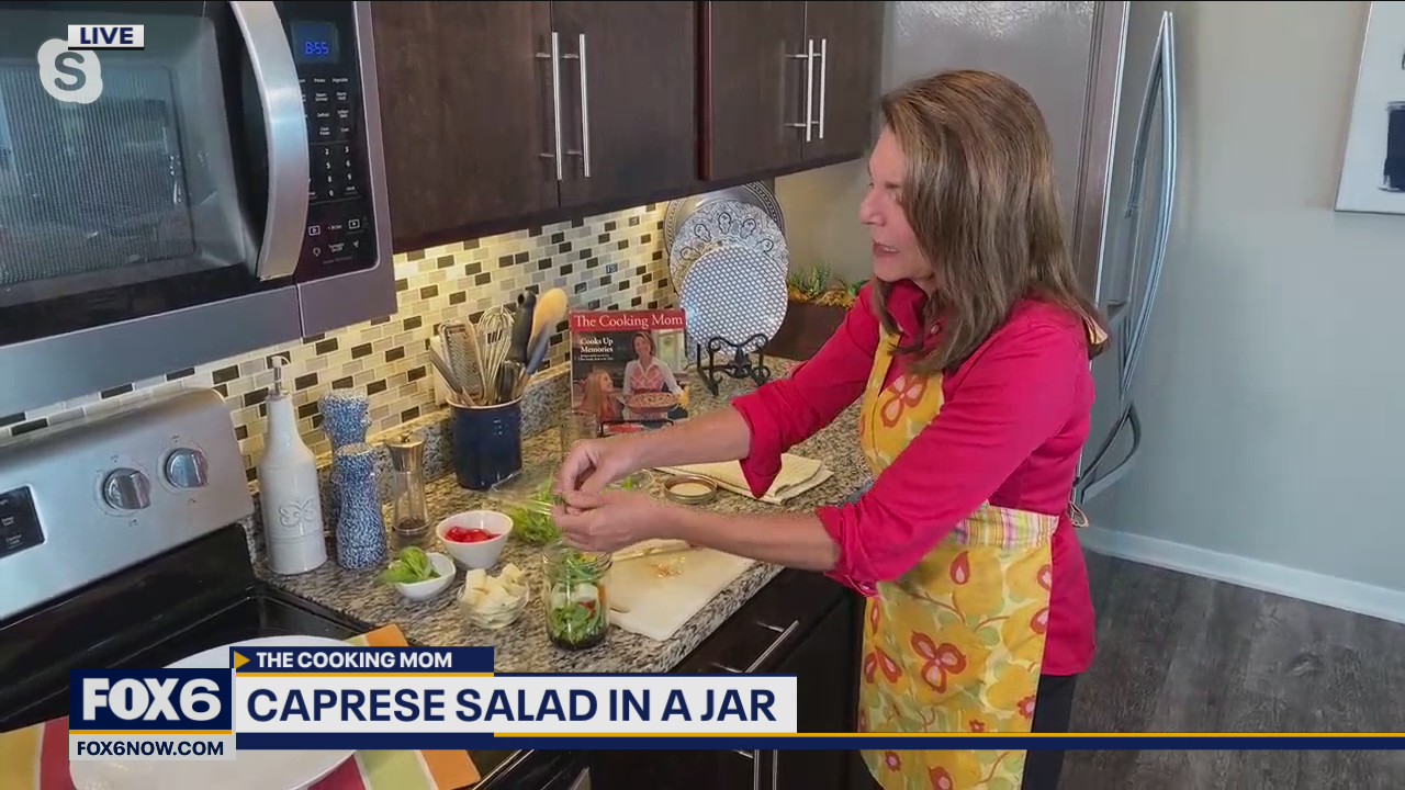 Recipe: Caprese salad in a jar