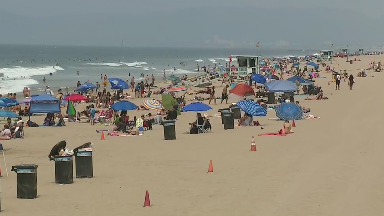 Large crowds flock to SoCal beaches over Labor Day weekend