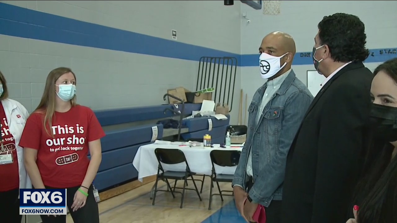 Lt. Gov. Barnes visits Milwaukee COVID-19 vaccine equity clinic