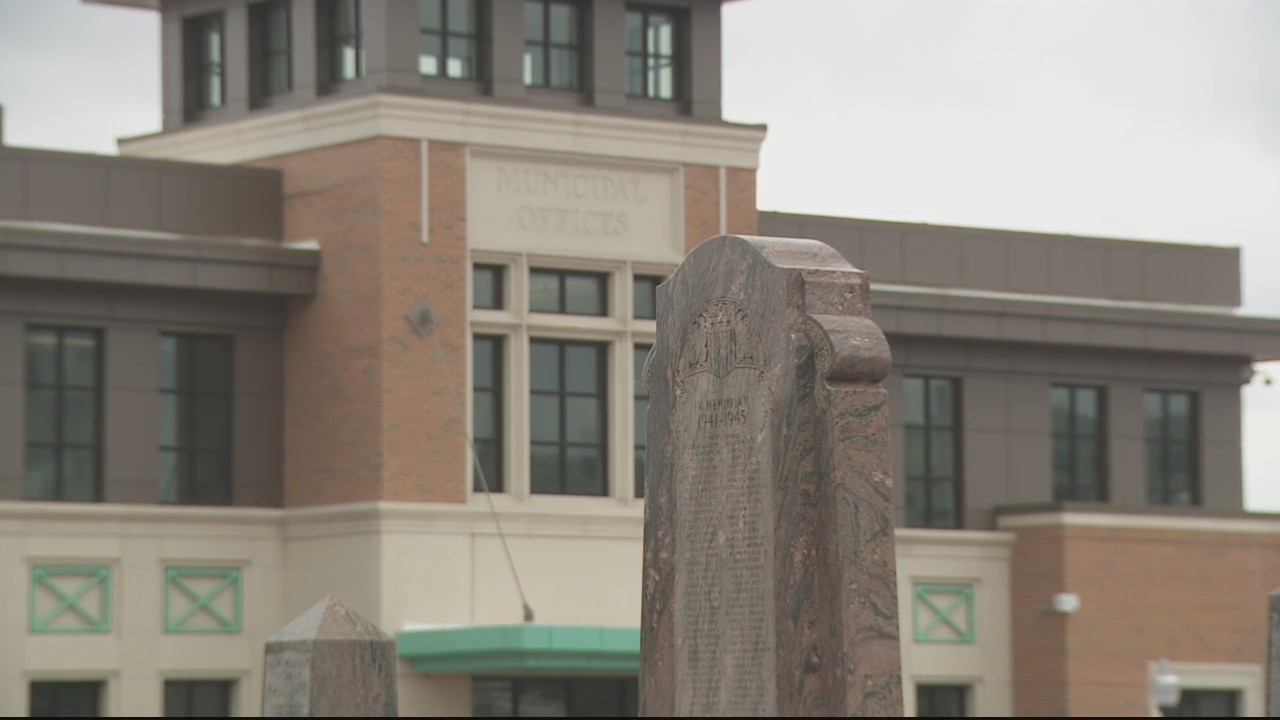 Judges says decision to move Royal Oak war memorial will go to voters; city appeals