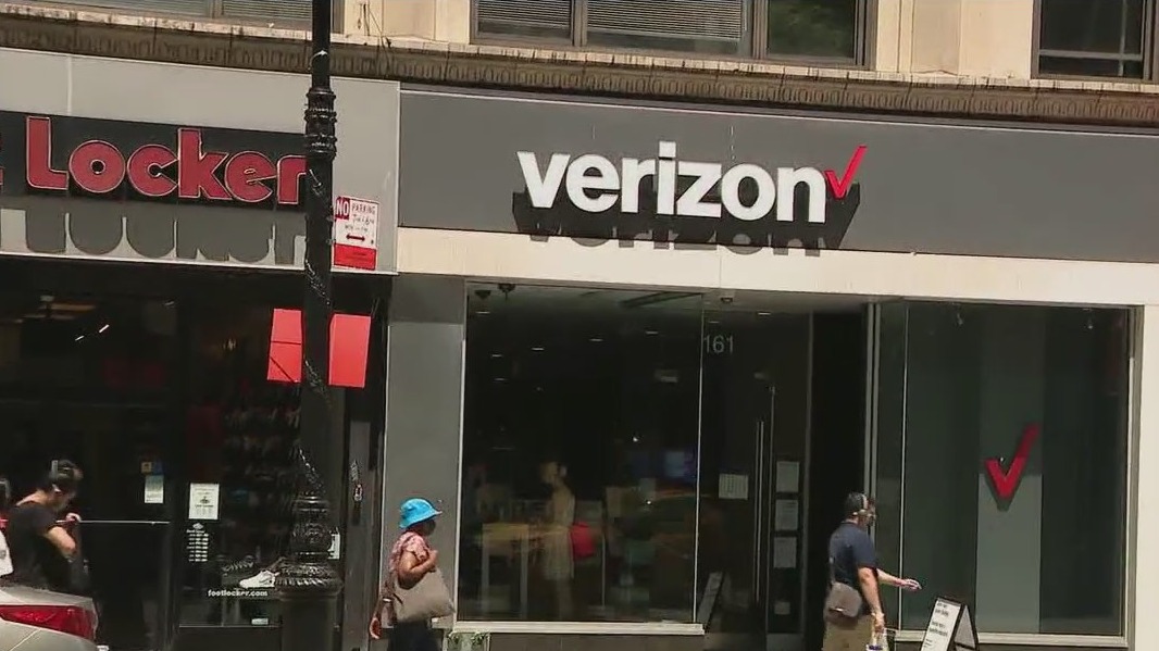 Phone carriers to curb robocalls