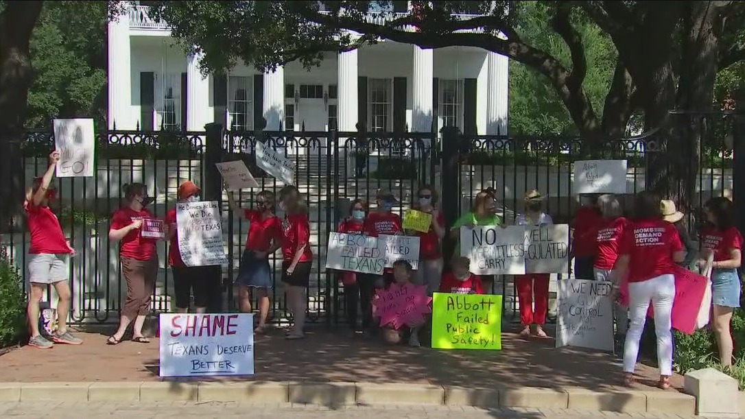 Governor Abbott's signing of a permitless carry bill leads to protest