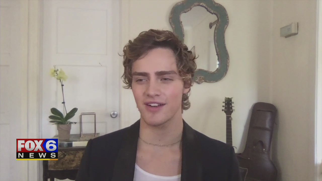 Gino talks with the stars of the new film Clouds