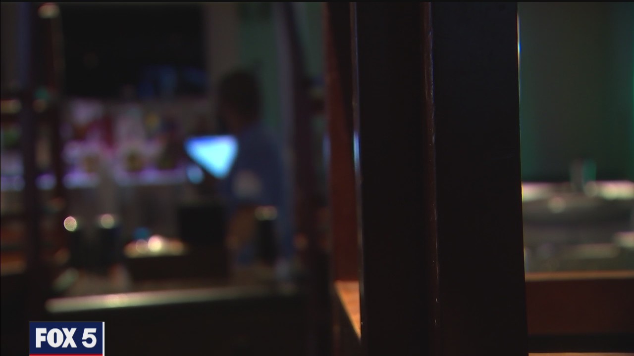 Indoor dining ban remains in place