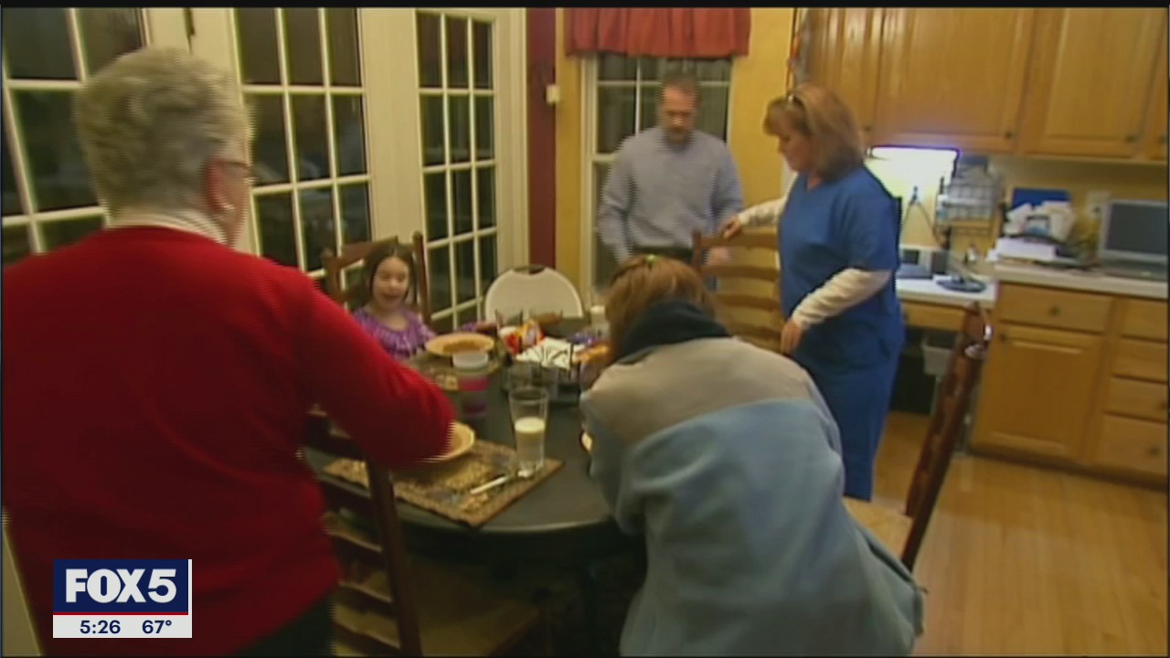 Keeping Thanksgiving dinner safe during COVID