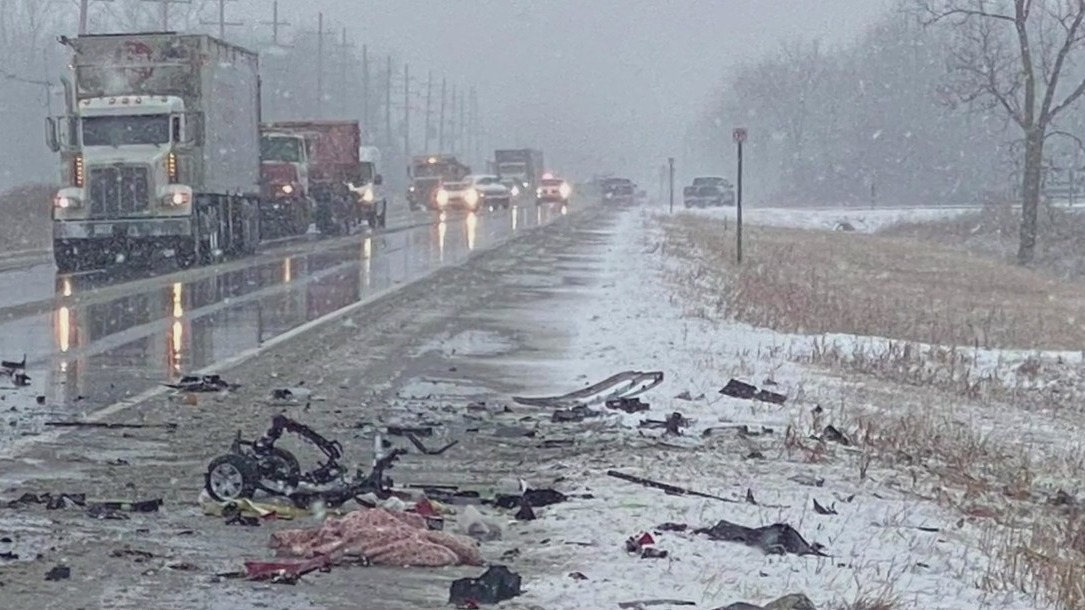 One killed in Chesterfield Twp crash between pickup, box truck