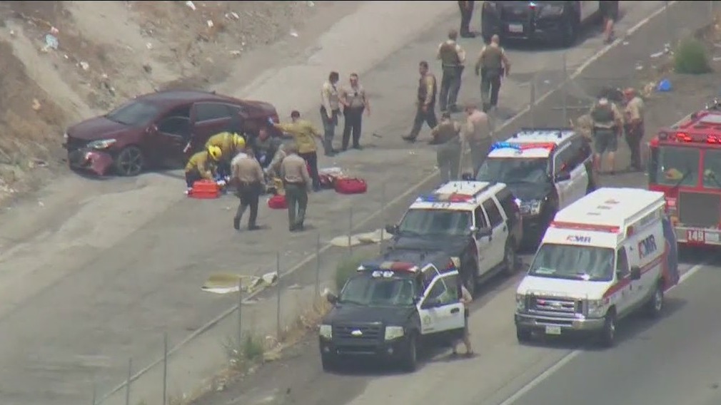 Deputy dragged by car after traffic stop on 5 freeway near Castaic