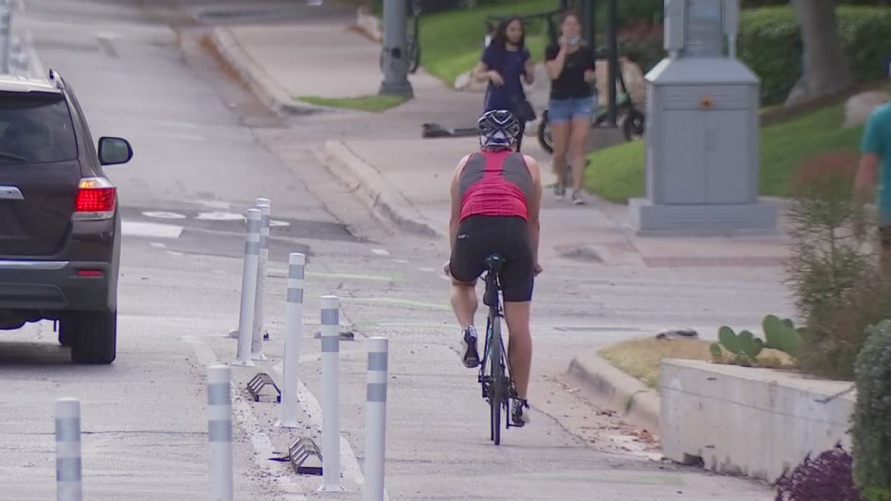 City finishes adding bike lanes to Congress Avenue through downtown