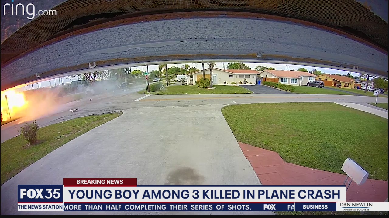 Young boy among 3 killed when plane crashes into Florida neighborhood