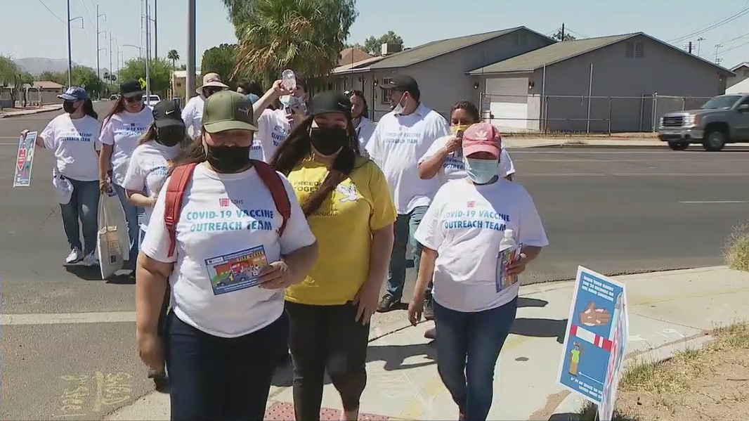Health officials, community members go door-to-door promoting COVID-19 vaccine in Arizona