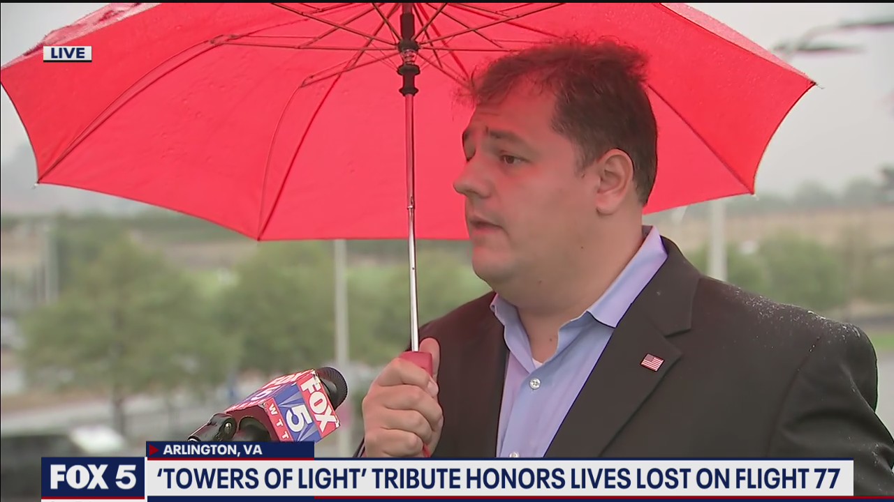 'Towers of Light' tribute honors lives lost on Flight 77