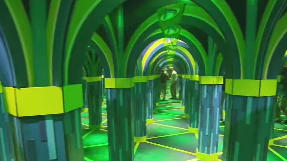 'In the Game' offers new mirror attraction