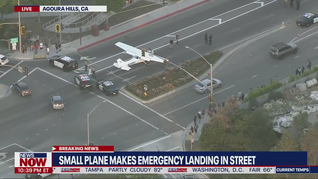 Small plane makes emergency landing on 101 freeway