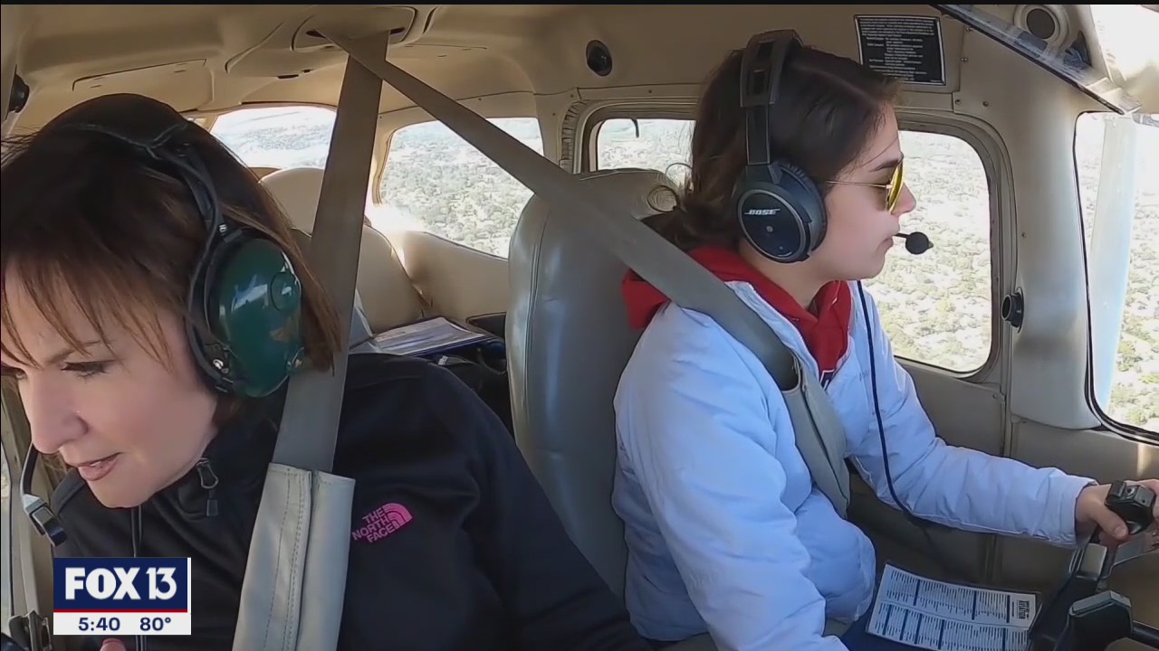 Programs teaching teens to fly