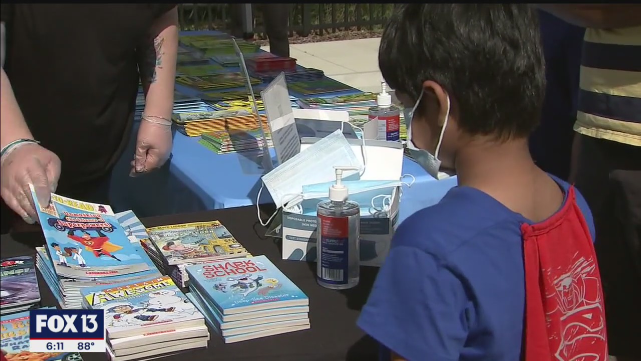 Kids enjoy free books