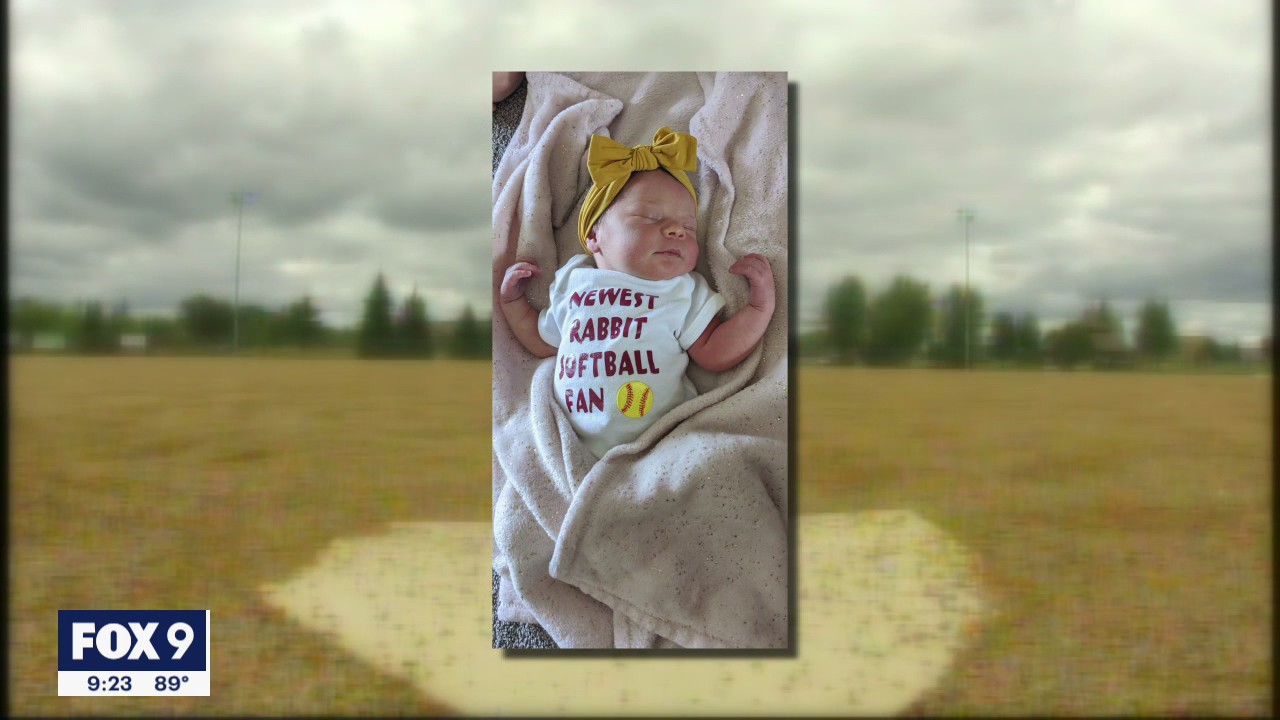 Softball coach gives goes into labor during playoff game, gives birth in car
