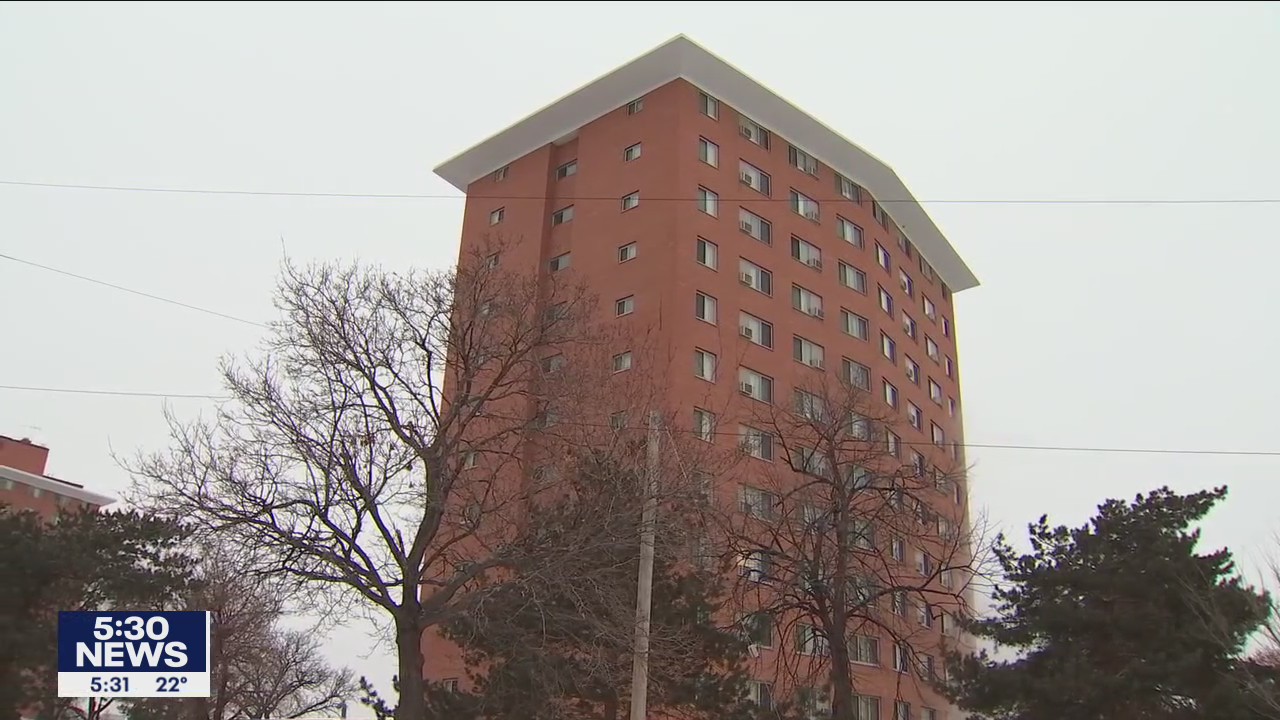 Charges: Elderly Somali woman pistol whipped, robbed in Cedar-Riverside on way home from bank