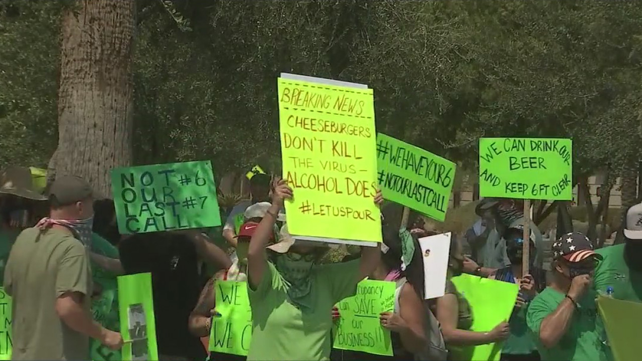 Bar owners send message about reopening to Governor Ducey during rally at Arizona State Capitol