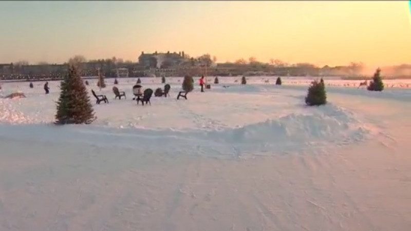 Wayzata puts winter twist on drive-in movie