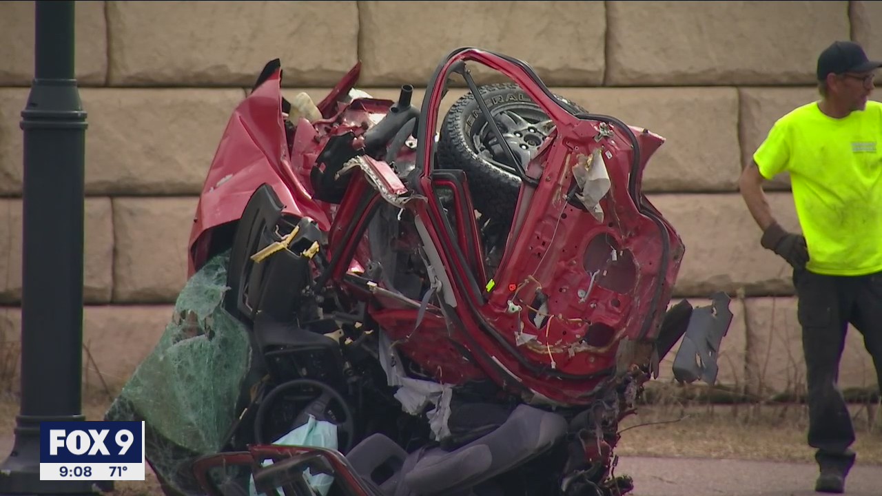 2 dead, 2 hospitalized after crash in Burnsville, Minnesota on Easter Sunday