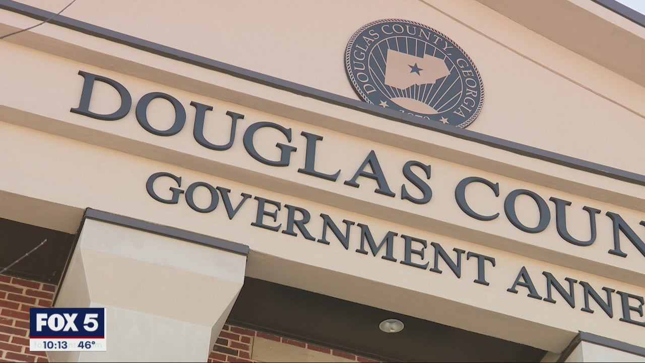 Some bonuses for government employees as others are furloughed