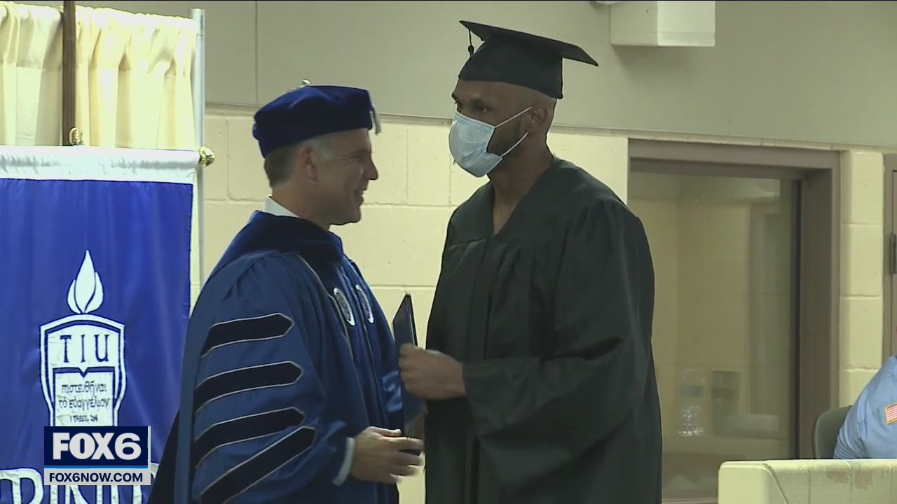 Waupun inmates receive college degrees through program